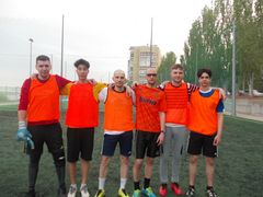 Киргизия перед финалом. Слева направо: Макс, Алишер, Антон, Геныч, Лёха, Дима Кес.